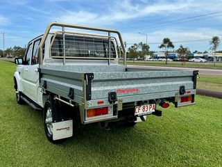 2023 Mahindra PIK-UP Dual Cab Cab Chassis AT 4x4 S11 With Steel HD Tray Thumbnail